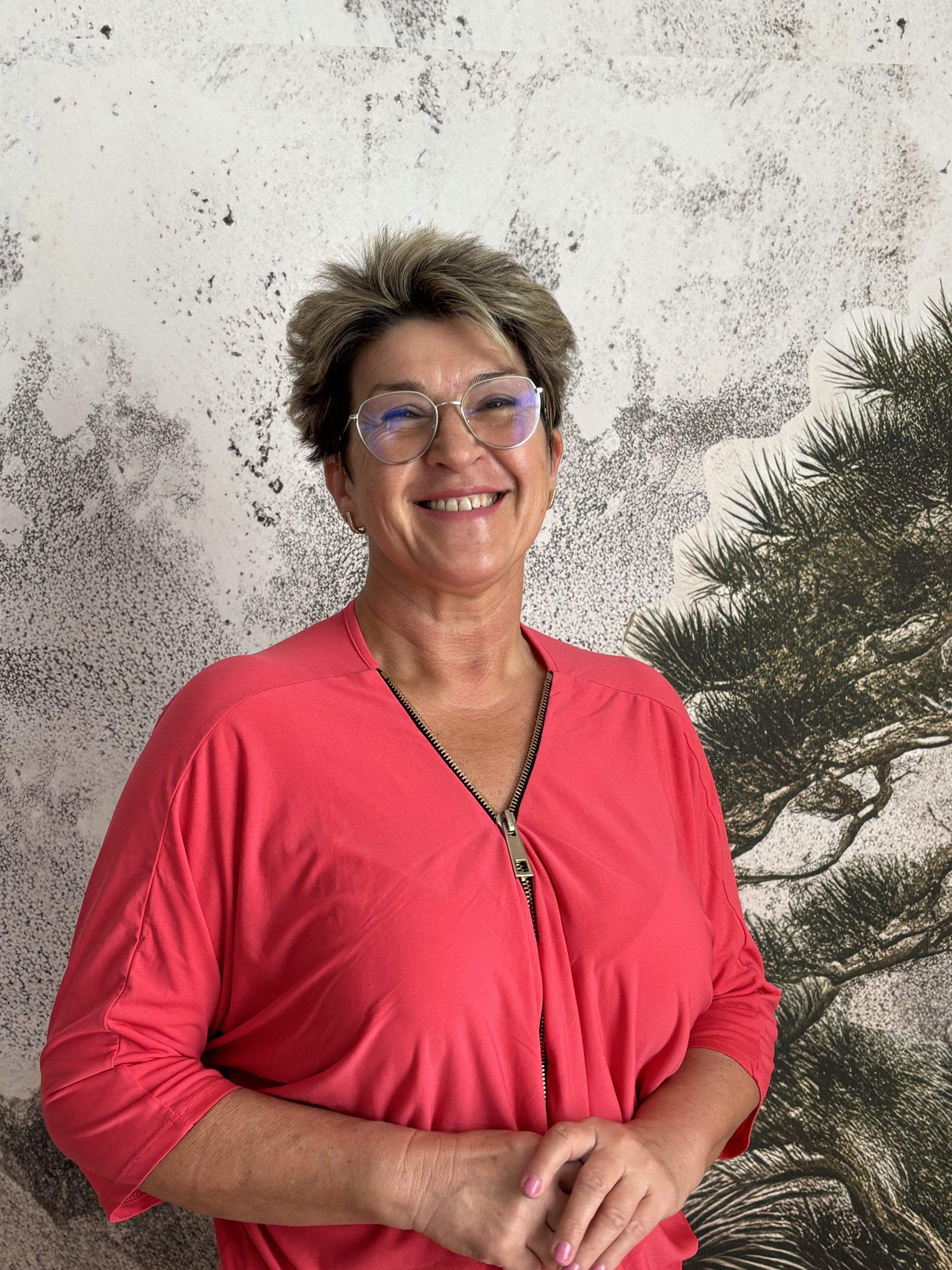 Mácsár Zsuzsa
